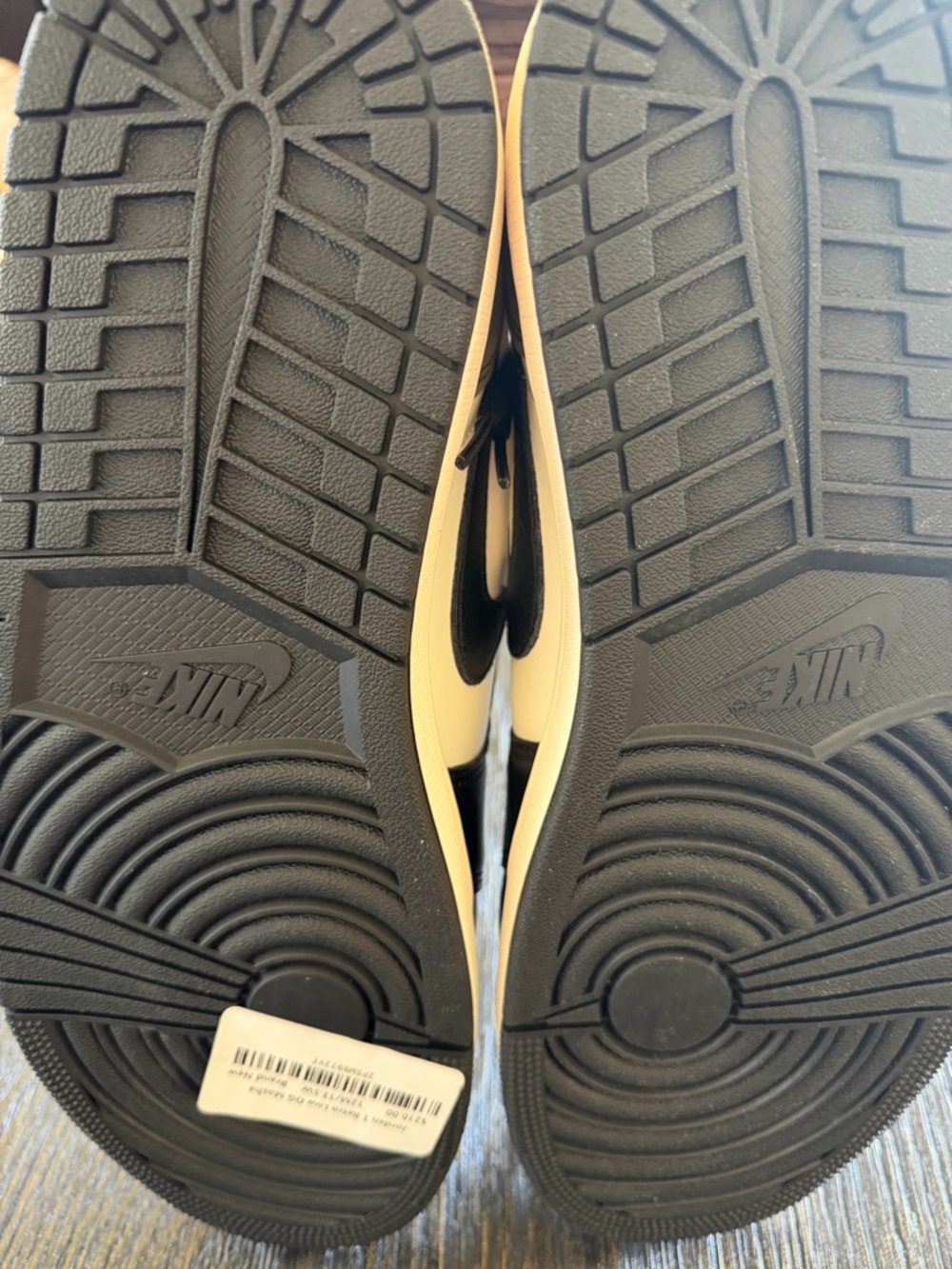 Air Jordan Retro 1 OG Low Mocha Size 12 - new - Picture 10 of 10